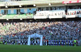 Entrada dos times em campo e execuo do Hino Nacional Brasileiro no Independncia