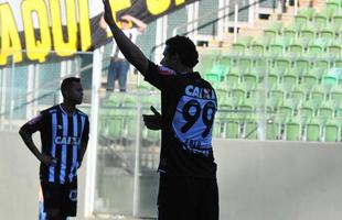 Imagens do primeiro tempo do clssico entre Atltico e Cruzeiro no Independncia pelo Brasileiro