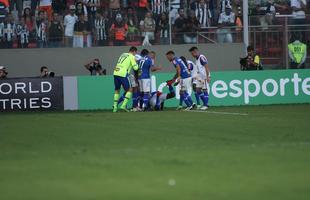 Depois de grande jogada de Arrascaeta, Riascos marcou o gol da virada do Cruzeiro: 2 a 1