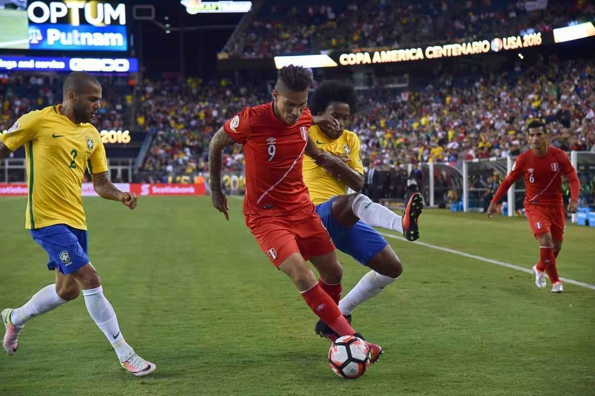 Imagens do duelo entre Brasil e Peru, em Foxborough (EUA), pela Copa Amrica