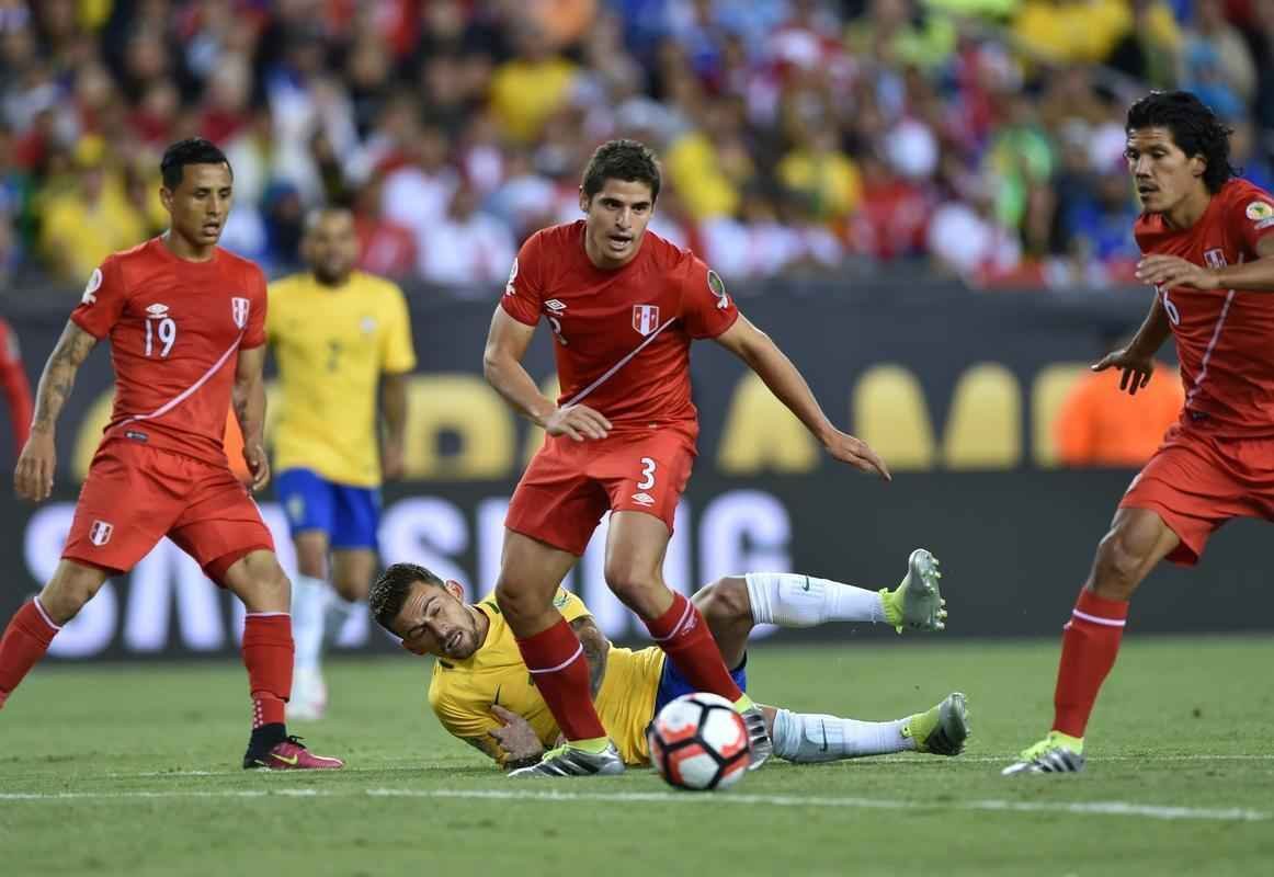 Imagens do duelo entre Brasil e Peru, em Foxborough (EUA), pela Copa Amrica