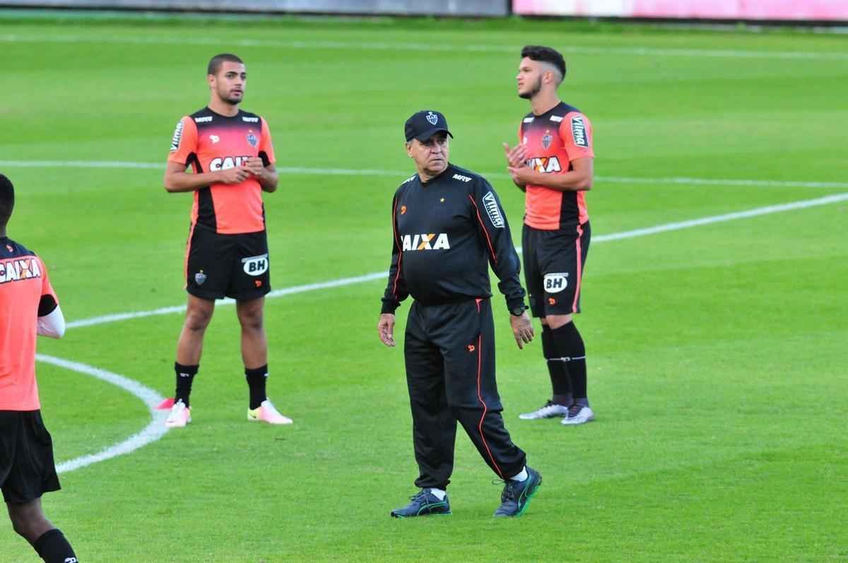 Equipe se prepara para partida contra o Internacional em dia que Pratto faz atividades fsicas
