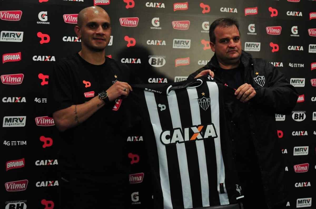 Lateral-esquerdo assinou contrato com o Atltico at o fim de 2018 e foi apresentado oficialmente