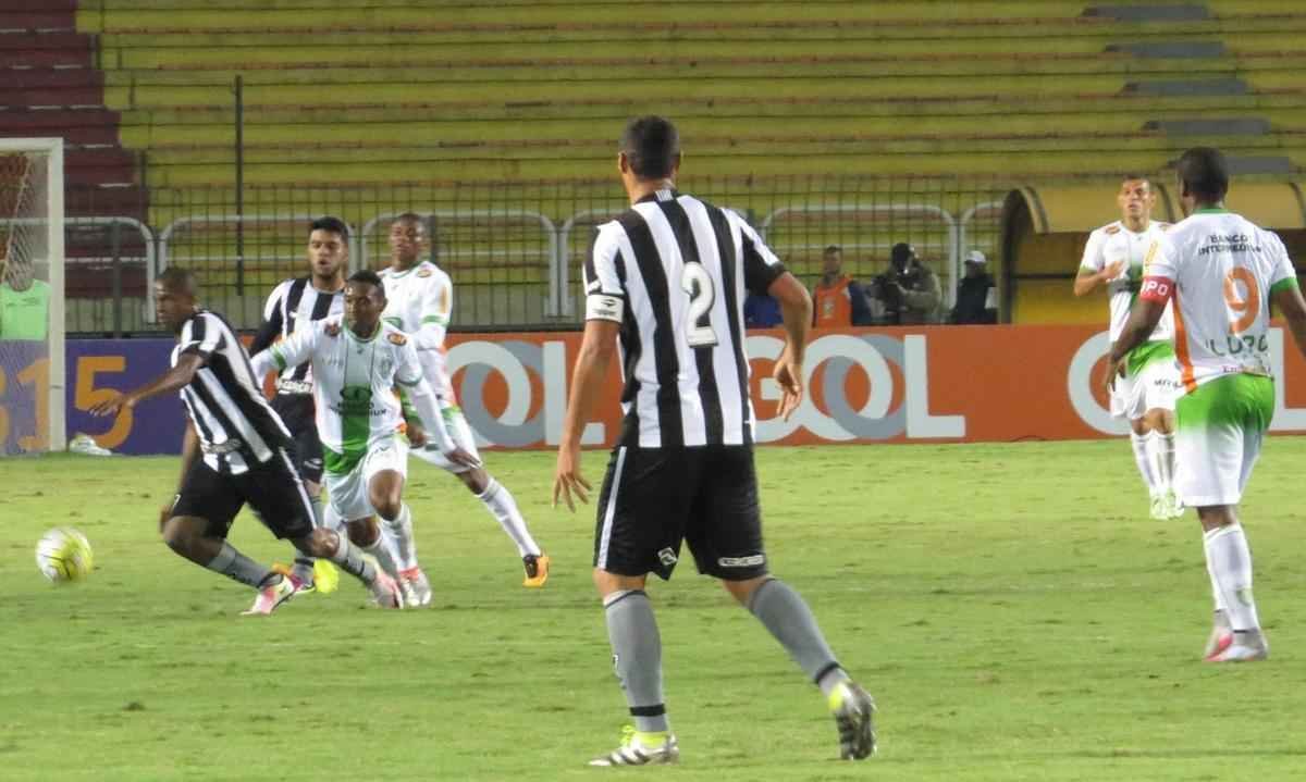 Alvinegro Carioca venceu por 3 a 1 e deixou o Alviverde na ltima colocao do Brasileiro