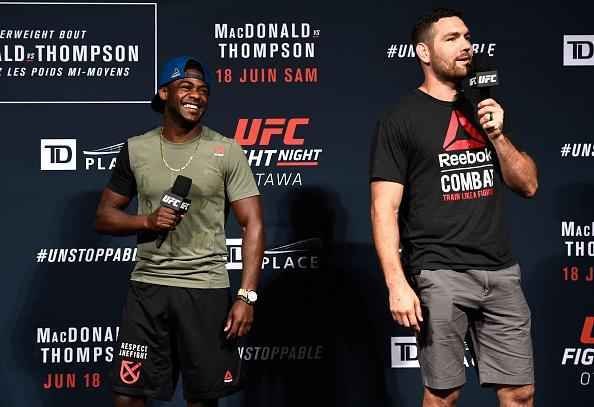 Pesagem oficial do UFC Fight Night 89, em Ottawa - Aljamain Sterling e Chris Weidman no Q & A