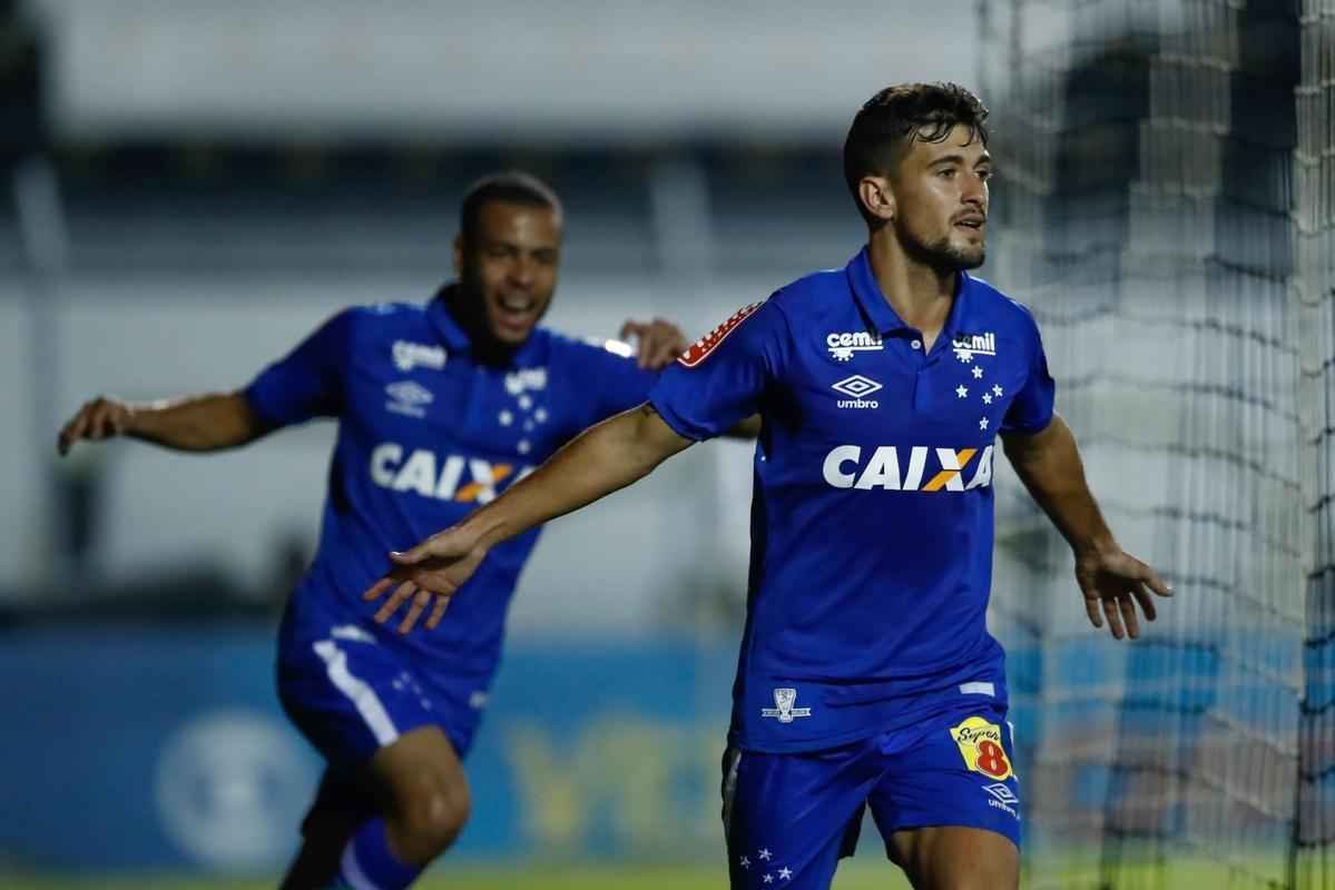 Com gols de Arrascaeta (2), Henrique e Alisson, Cruzeiro goleou a Ponte Preta e deixou o Z4 da Srie A