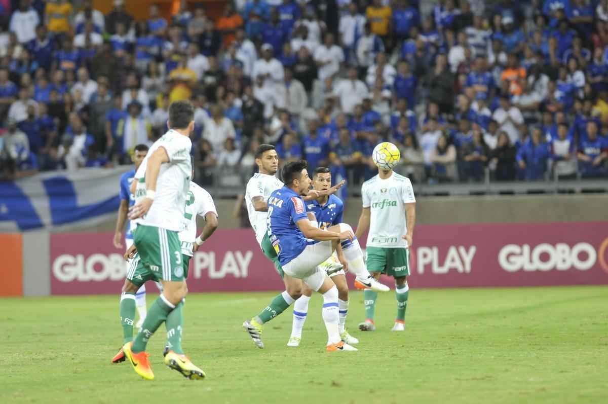 Fotos de Cruzeiro e Palmeiras no Mineiro
