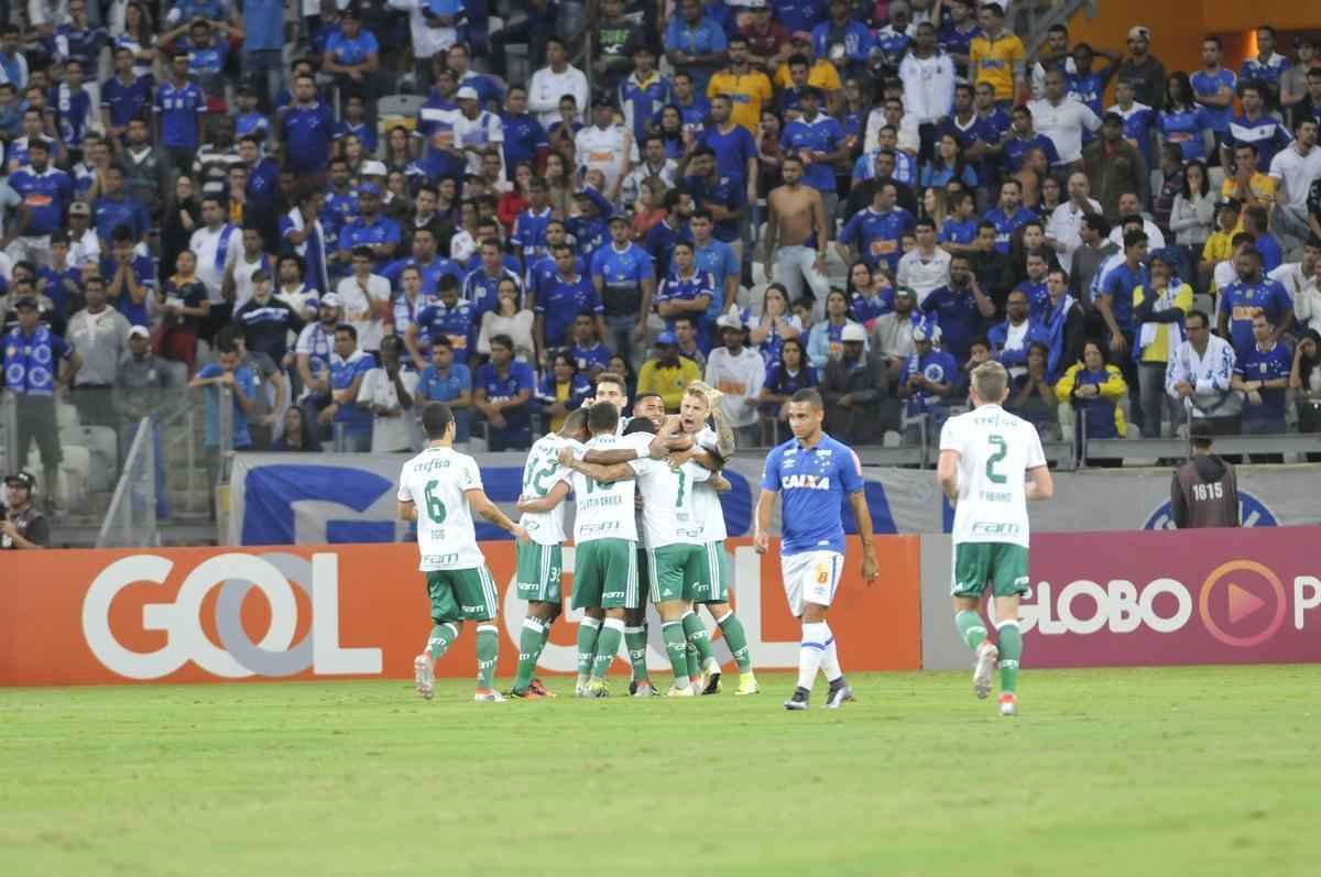 Fotos de Cruzeiro e Palmeiras no Mineiro