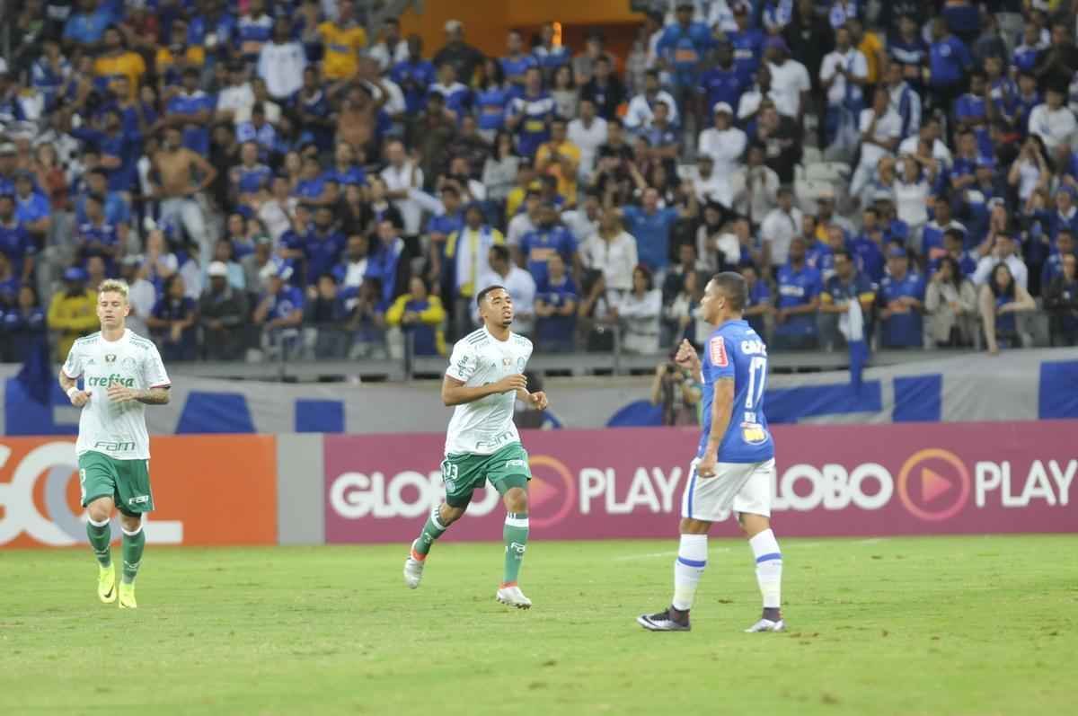Fotos de Cruzeiro e Palmeiras no Mineiro