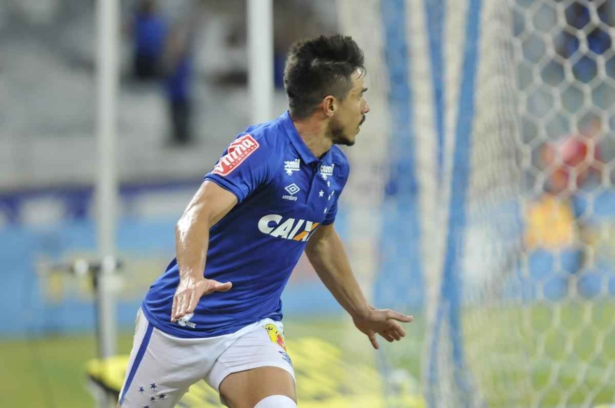 Fotos de Cruzeiro e Palmeiras no Mineiro