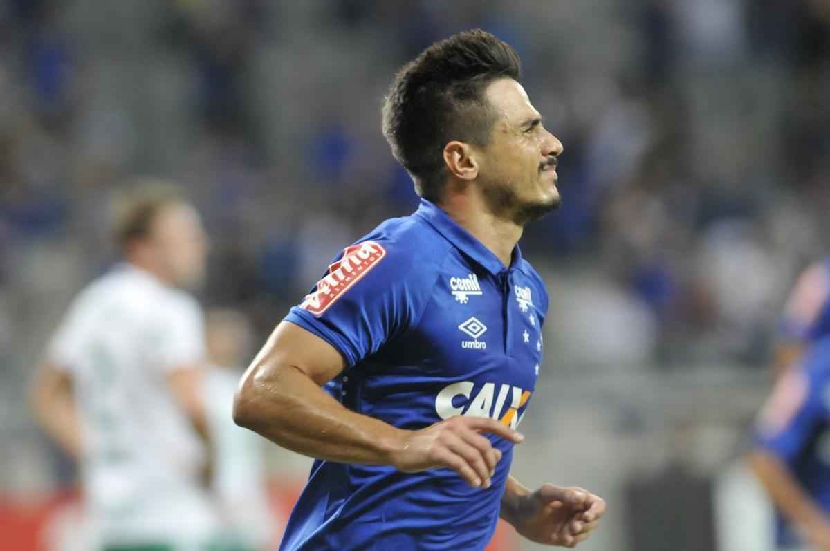 Fotos de Cruzeiro e Palmeiras no Mineiro