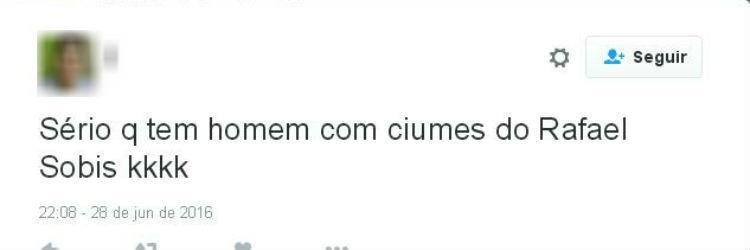Outro torcedor rebateu a irritao por contas dos elogios ao atacante