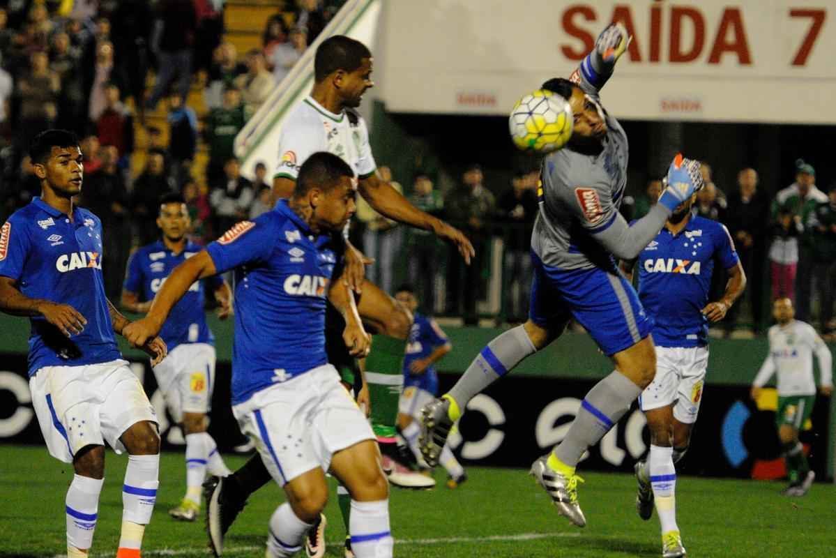 Fotos de Chapecoense 3x2 Cruzeiro, na Arena Cond, em Chapec, pela 12 rodada do Brasileiro (Sirli Freitas / Especial /Diario Catarinense)