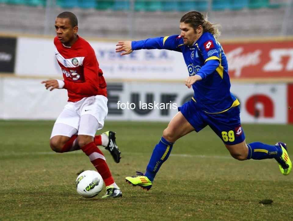 Lateral-esquerdo Edimar, de 30 anos, est prximo de acordo com o Cruzeiro por duas temporadas