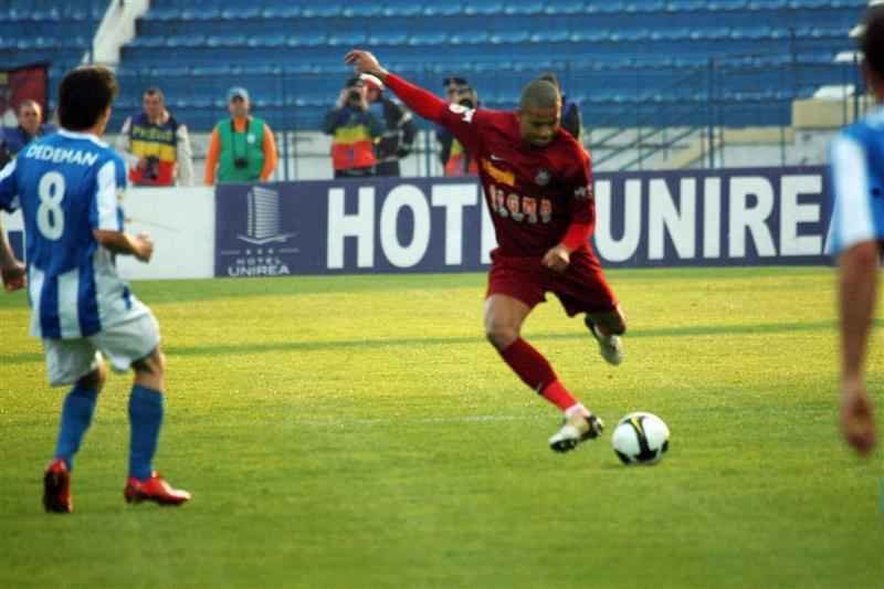 Lateral-esquerdo Edimar, de 30 anos, est prximo de acordo com o Cruzeiro por duas temporadas