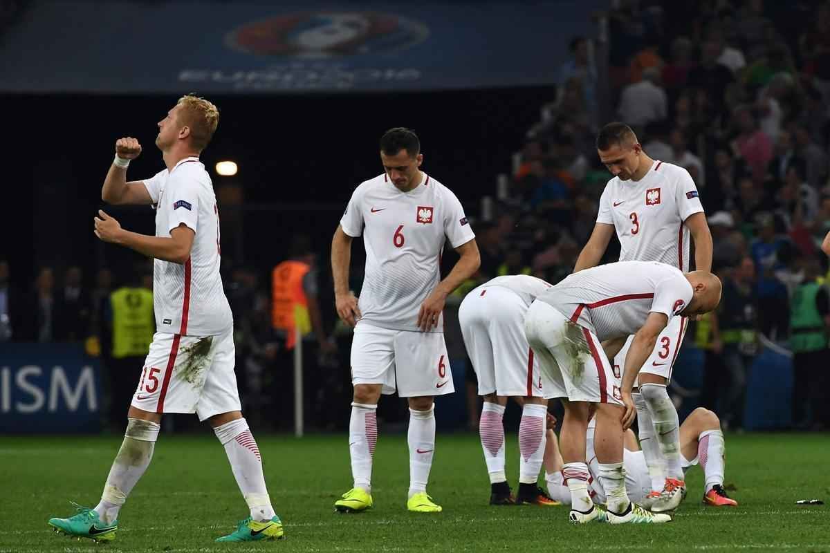 Jogadores de Portugal foram ao delrio com vaga na semifinal da Euro; na Polnia, decepo