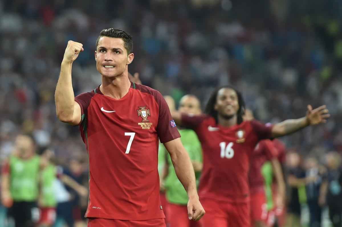 Jogadores de Portugal foram ao delrio com vaga na semifinal da Euro; na Polnia, decepo