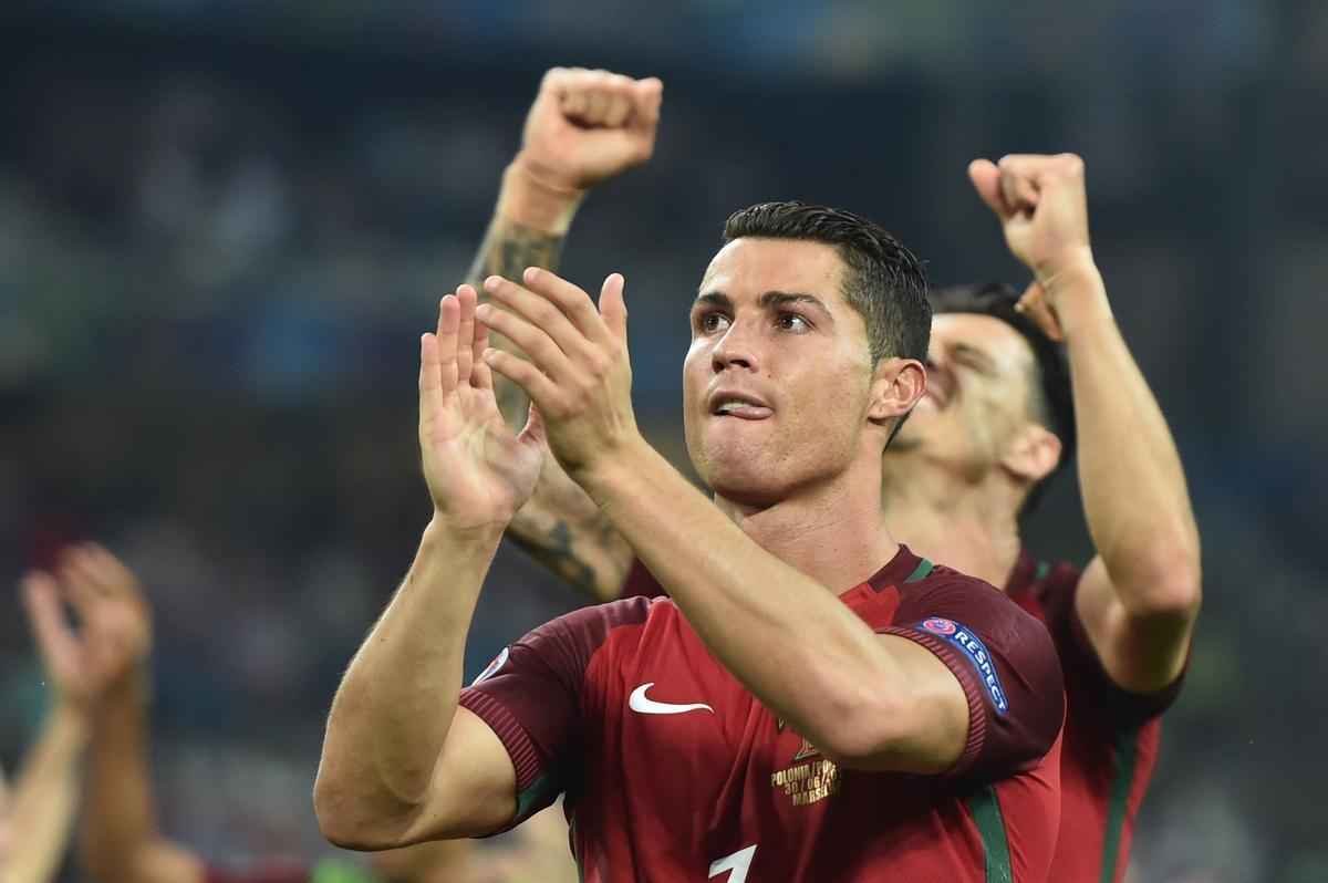 Jogadores de Portugal foram ao delrio com vaga na semifinal da Euro; na Polnia, decepo