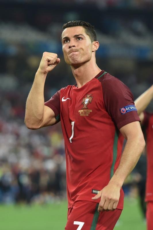 Jogadores de Portugal foram ao delrio com vaga na semifinal da Euro; na Polnia, decepo