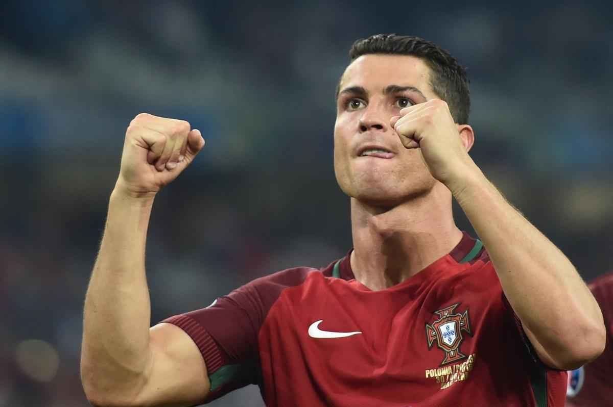 Jogadores de Portugal foram ao delrio com vaga na semifinal da Euro; na Polnia, decepo
