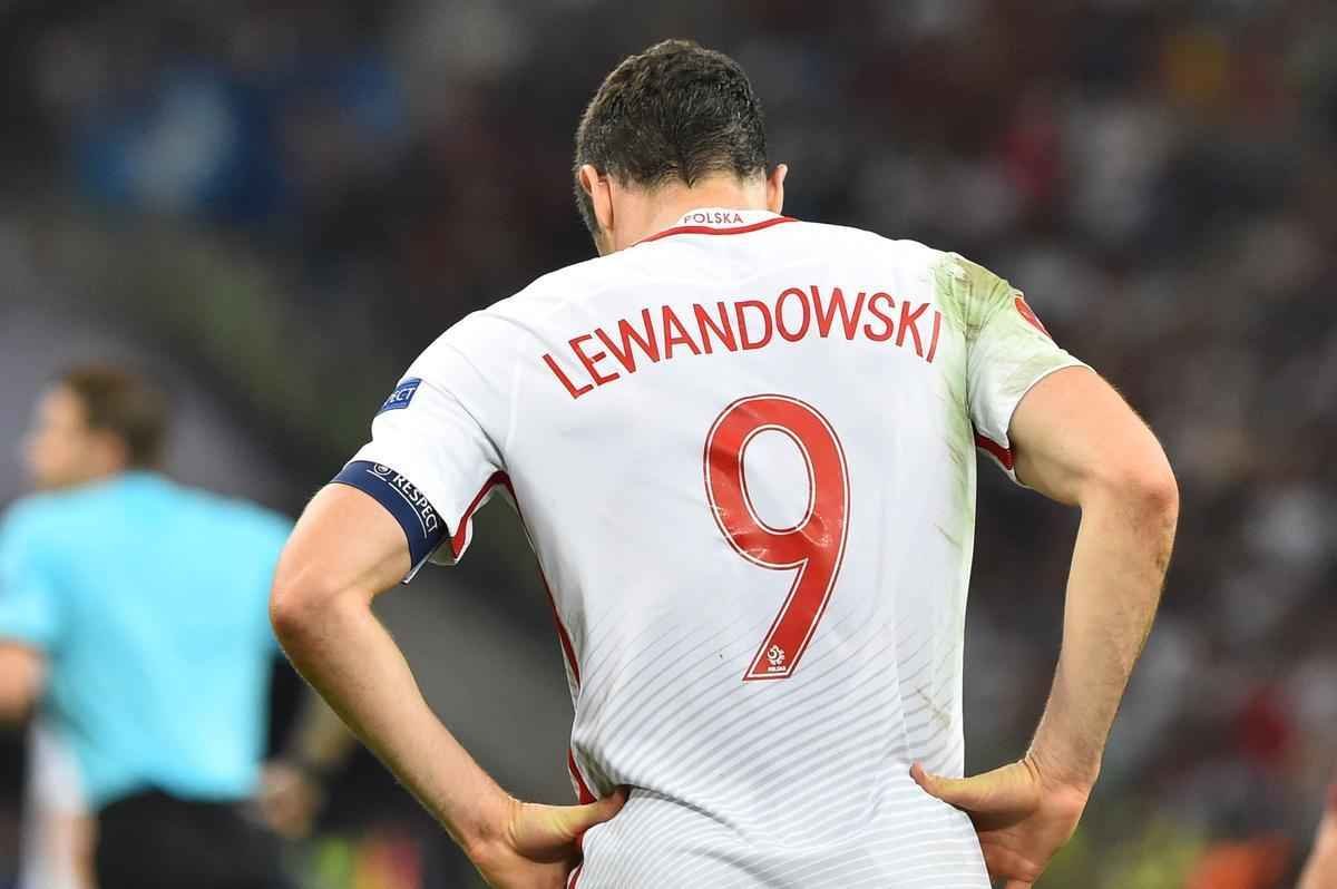 Jogadores de Portugal foram ao delrio com vaga na semifinal da Euro; na Polnia, decepo