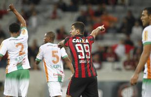 Niko marcou o gol da vitria do Atltico Paranaense sobre o Amrica na Arena