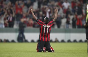 Niko marcou o gol da vitria do Atltico Paranaense sobre o Amrica na Arena