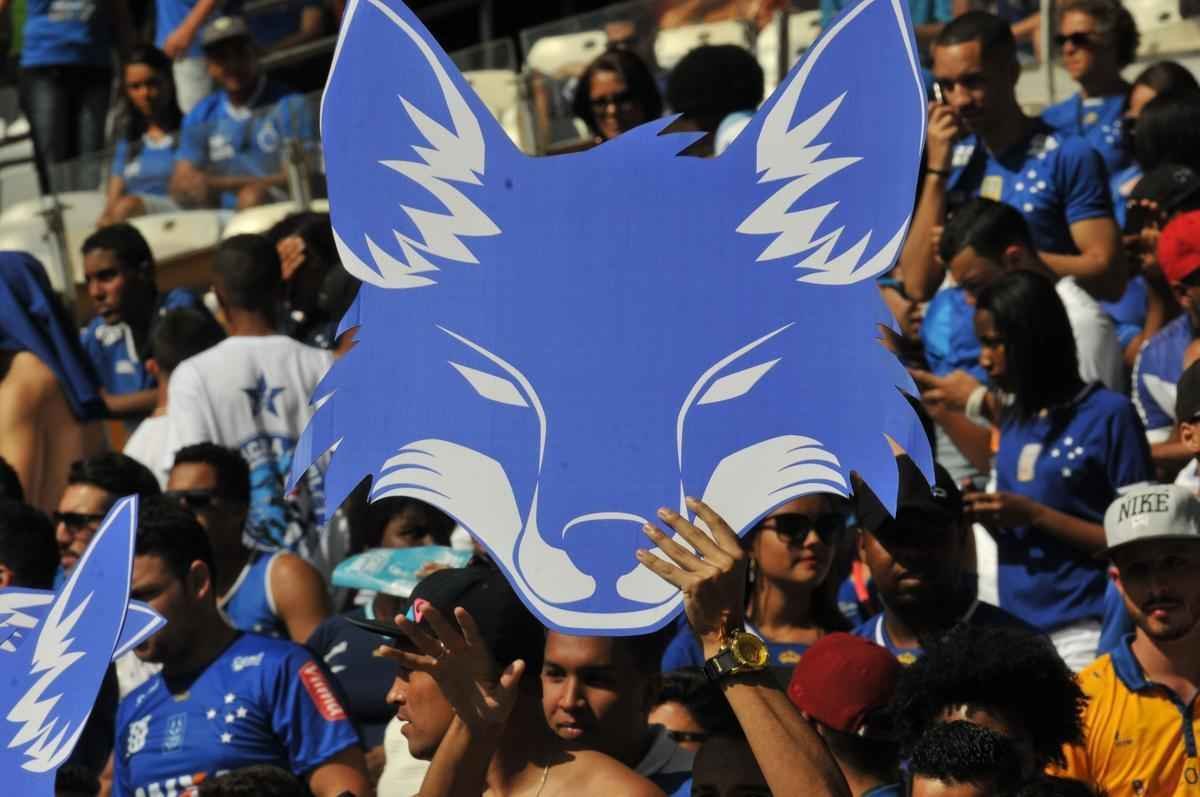 Torcida do Cruzeiro compareceu em bom nmero ao Mineiro para partida contra o Vitria pelo Brasileiro