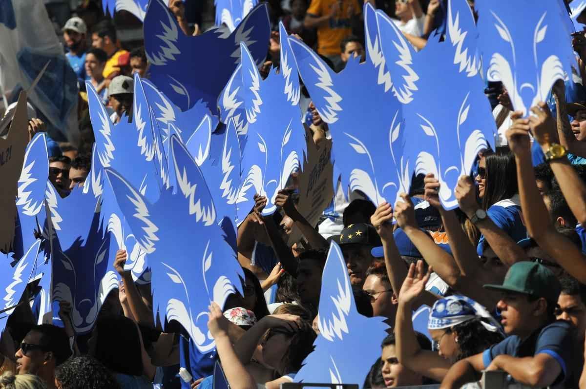 Torcida do Cruzeiro compareceu em bom nmero ao Mineiro para partida contra o Vitria pelo Brasileiro