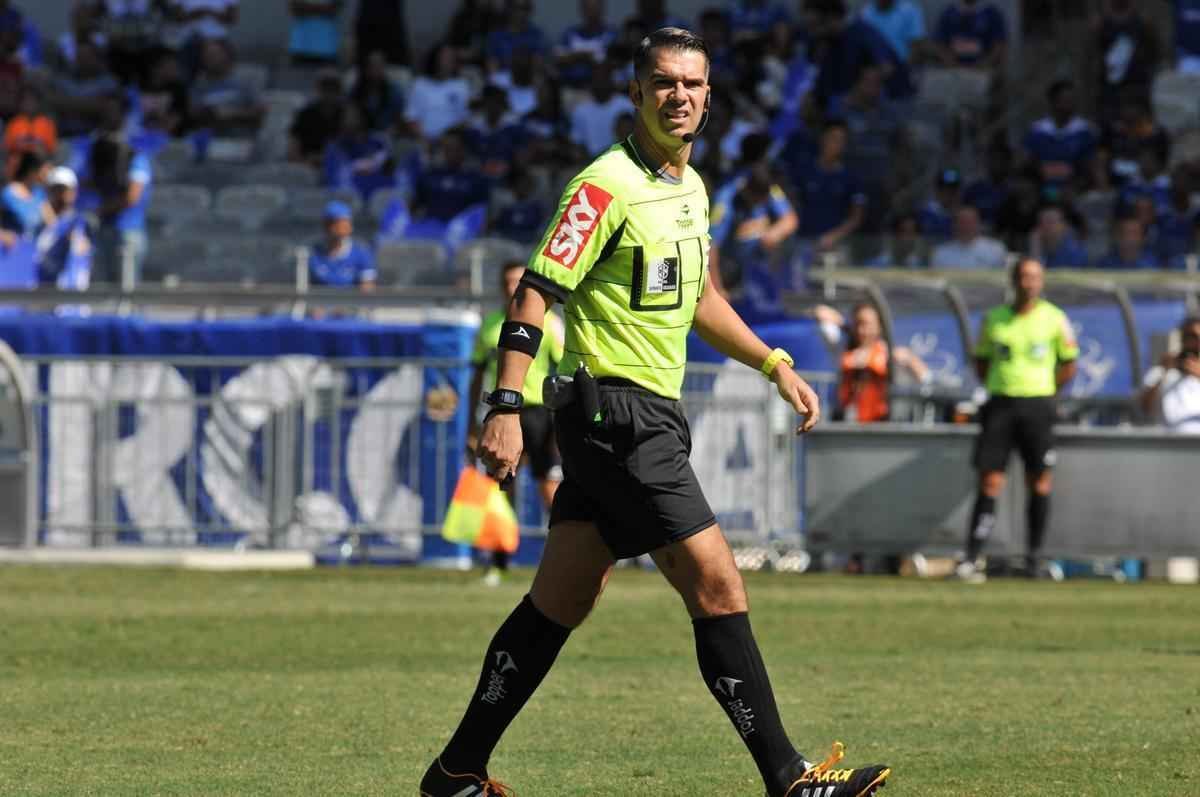 Imagens do jogo entre Cruzeiro e Vitria, no Mineiro, pela 13 rodada do Campeonato Brasileiro