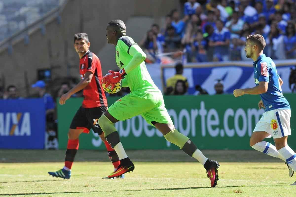 Alisson marcou o primeiro gol do Cruzeiro no Mineiro