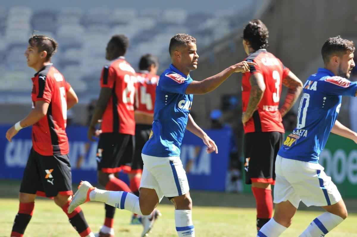 Alisson marcou o primeiro gol do Cruzeiro no Mineiro