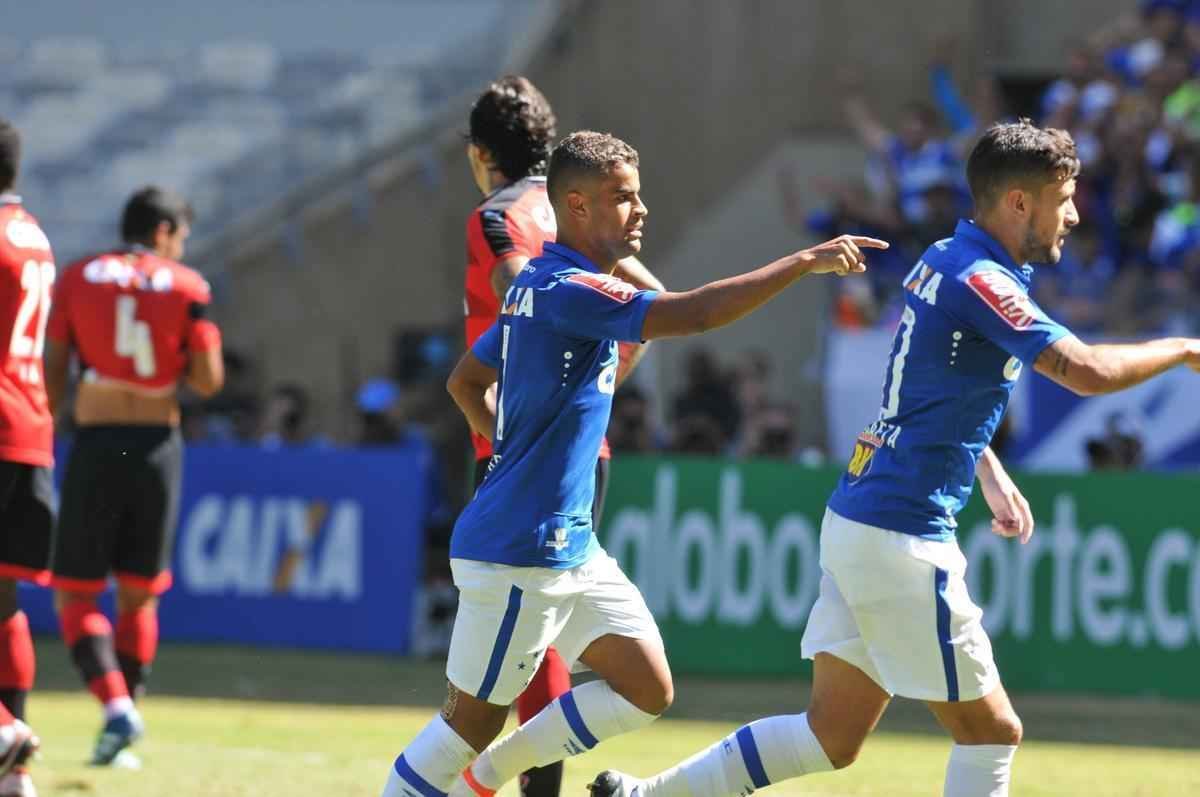 Alisson marcou o primeiro gol do Cruzeiro no Mineiro