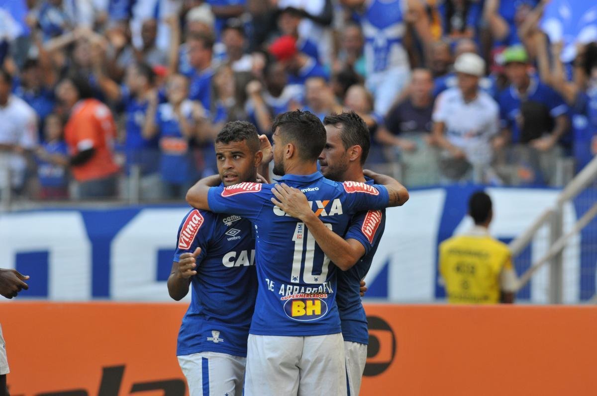 Alisson marcou o primeiro gol do Cruzeiro no Mineiro