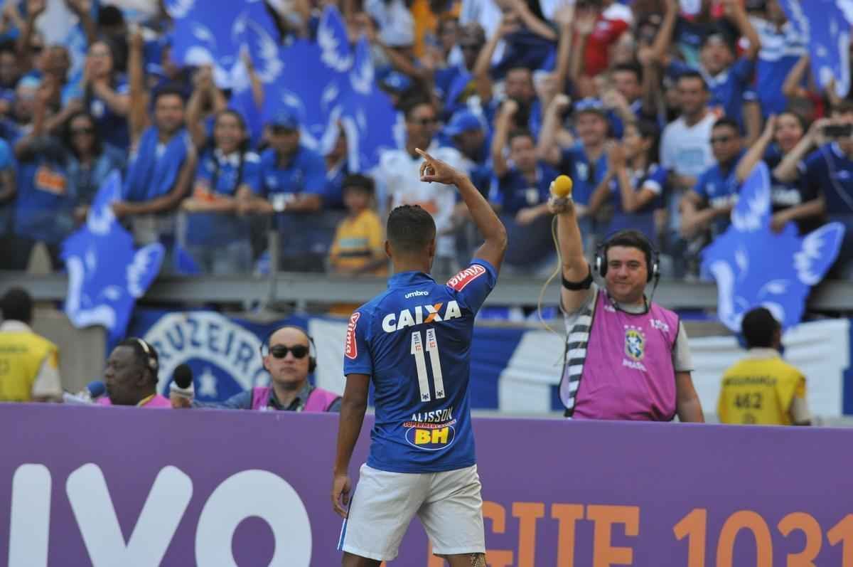 Alisson marcou o primeiro gol do Cruzeiro no Mineiro