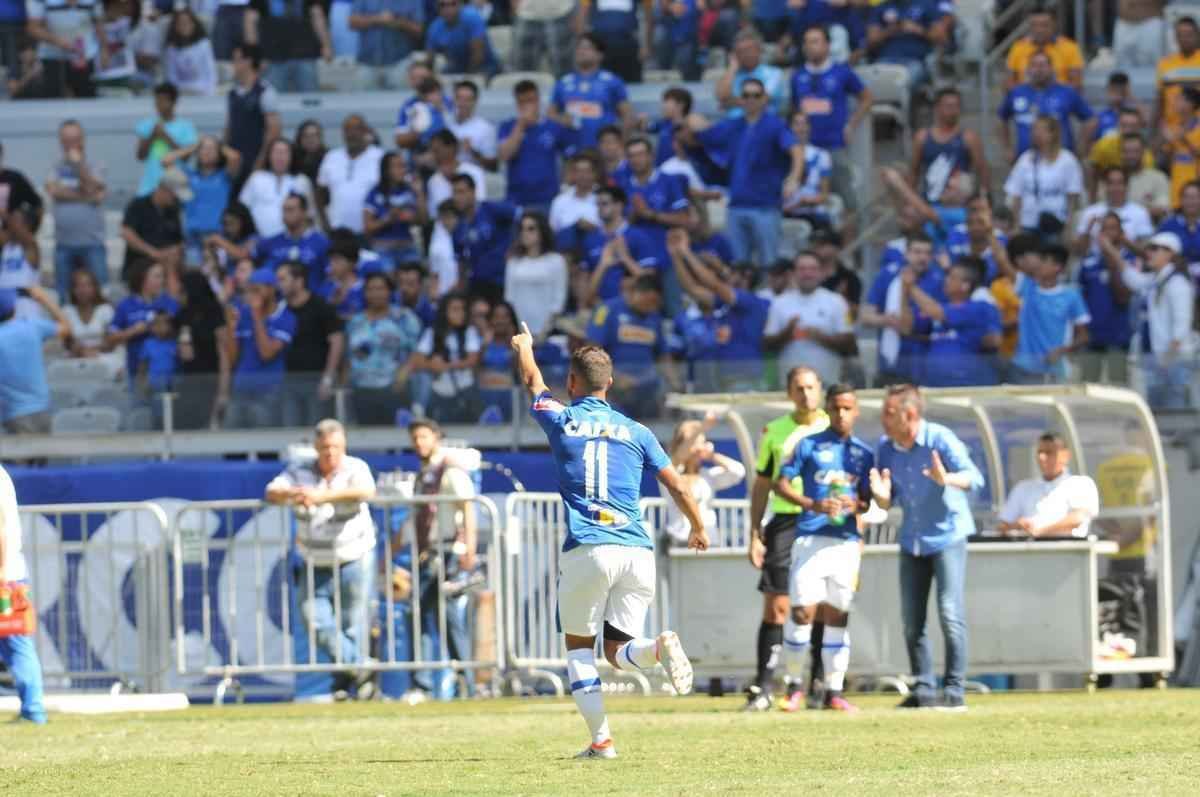 Arrascaeta chegou a ampliar o placar para o Cruzeiro
