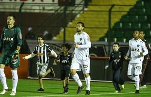Em Florianpolis, Figueirense e Atltico empatam por 1 a 1