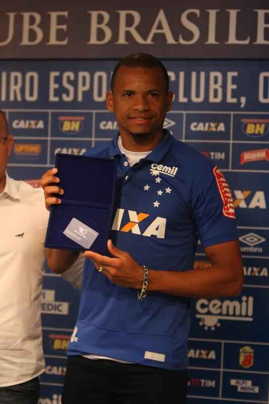 Lateral Edimar  apresentado na Toca da Raposa II