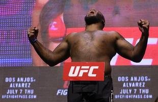 Pesagem oficial do UFC Fight Night 90 - Derrick Lewis, the Black Beast