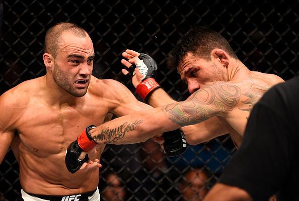 Na luta principal do UFC Fight Night 90, Rafael dos Anjos  nocauteado por Eddie Alvarez no primeiro round e perde cinturo do peso leve 