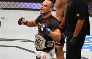 Na luta principal do UFC Fight Night 90, Rafael dos Anjos  nocauteado por Eddie Alvarez no primeiro round e perde cinturo do peso leve 