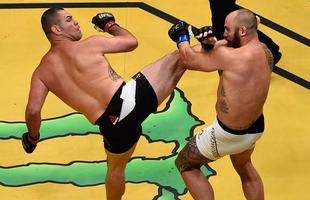 Imagens do histrico UFC 200, que lotou a nova T-Mobile Arena, em Las Vegas
