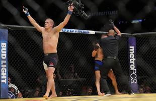 Imagens do histrico UFC 200, que lotou a nova T-Mobile Arena, em Las Vegas