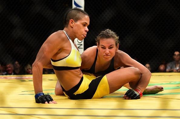 Fotos da grande vitria de Amanda Nunes pelo cinturo do UFC