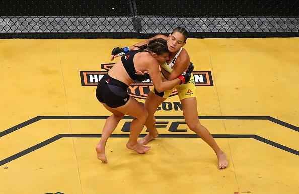 Fotos da grande vitria de Amanda Nunes pelo cinturo do UFC