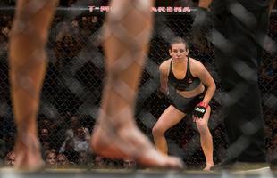 Fotos da grande vitria de Amanda Nunes pelo cinturo do UFC