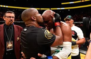 Fotos da derrota de Anderson Silva para Daniel Cormier no UFC 200