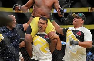 Fotos da derrota de Anderson Silva para Daniel Cormier no UFC 200