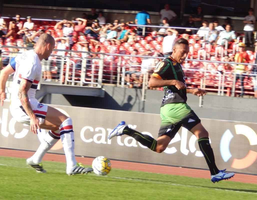 Amrica  derrotado pelo So Paulo por 3 a 0, no Morumbi