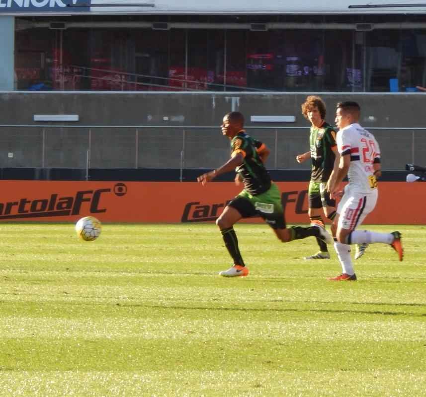 Amrica  derrotado pelo So Paulo por 3 a 0, no Morumbi